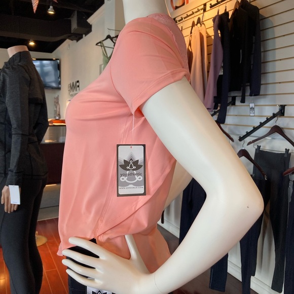 Yoga Atlantic tee shorts with mesh at the upper back - Picture 3 of 6